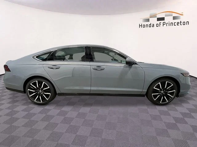 New 2026 Gray Honda Touring image 2