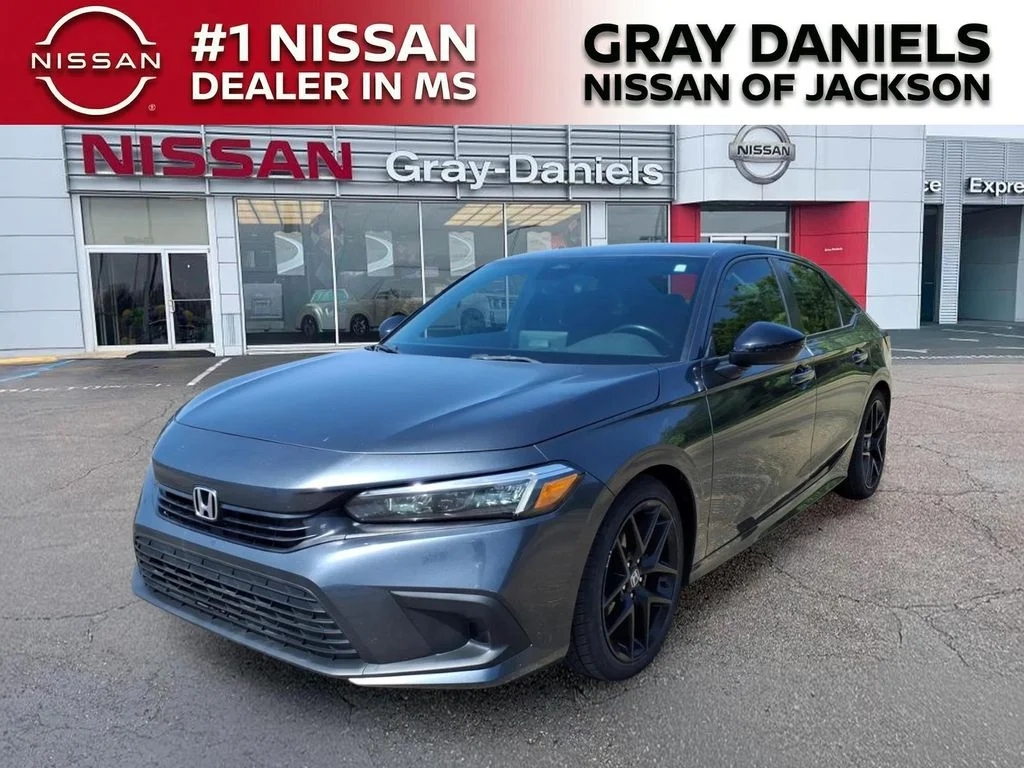 Used 2023  Honda Sport image 3