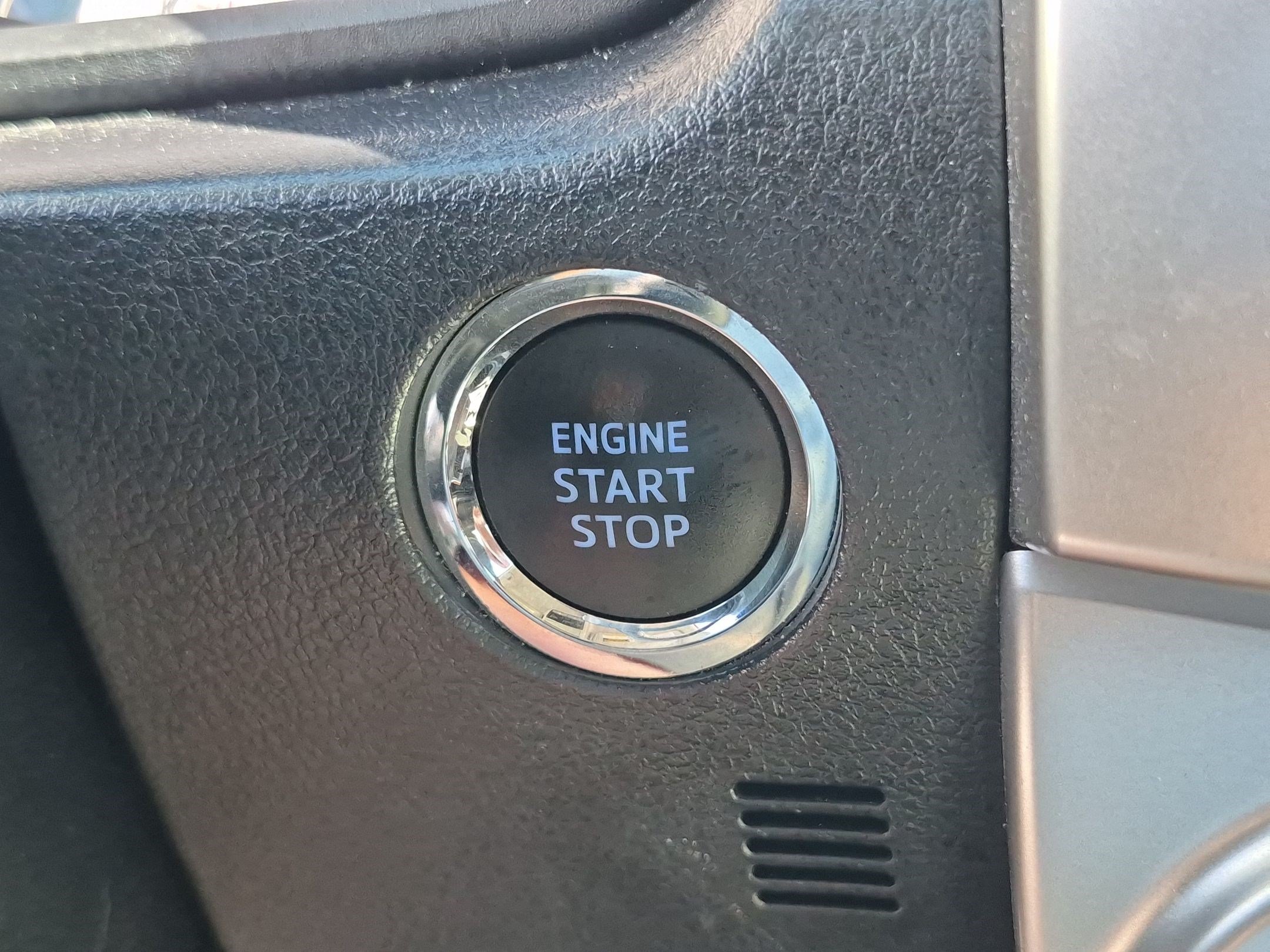 Used 2022 White Toyota SR5 Premium image 18