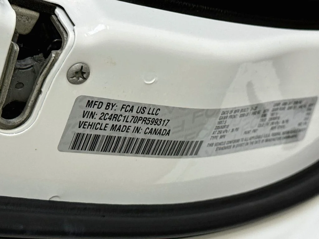 Used 2023 White Chrysler Touring L image 33