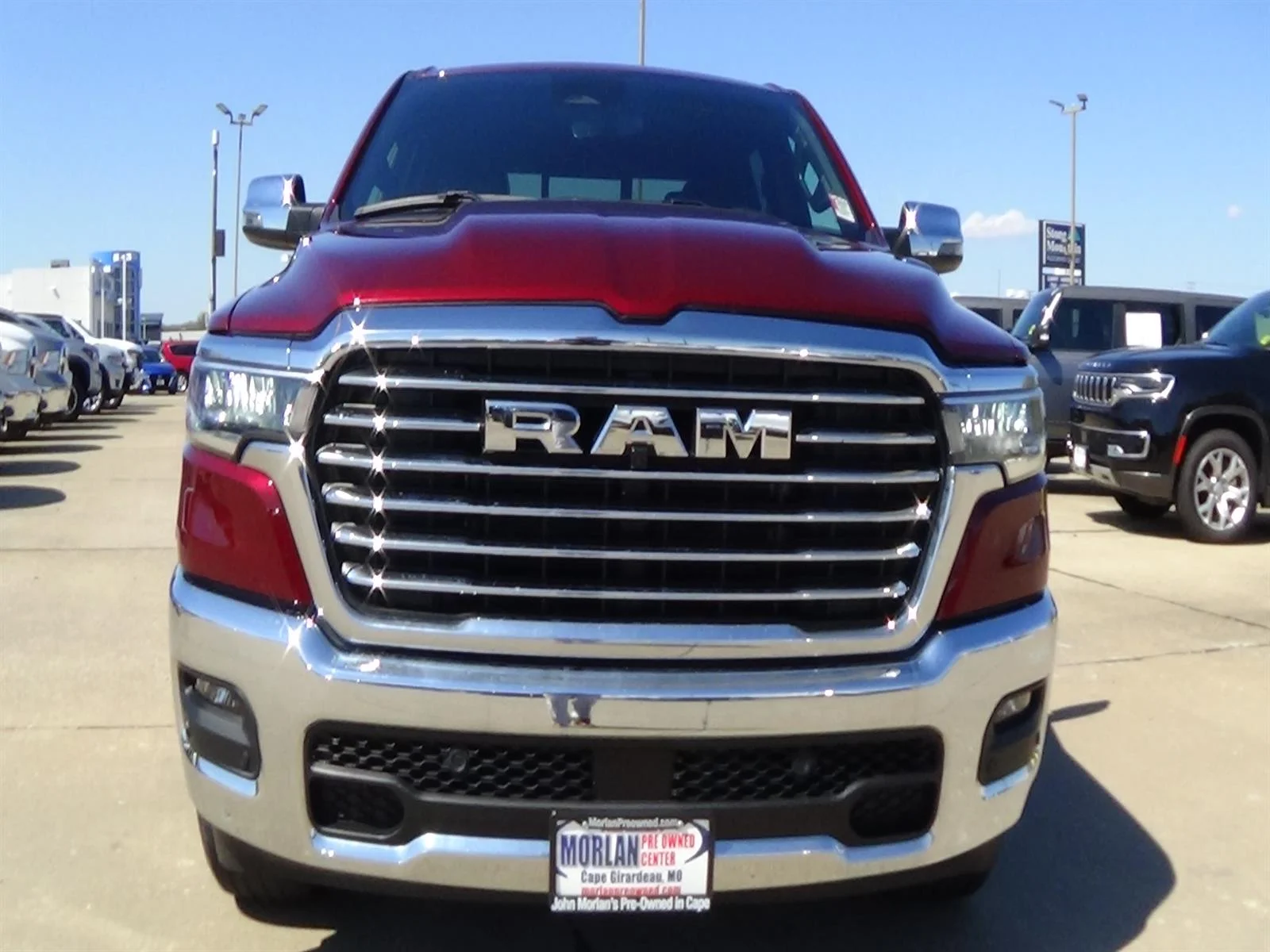 Used 2025 Delmonico Red Pearl Coat (prv) RAM Laramie image 3