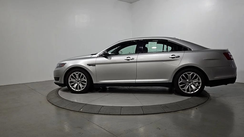 Used 2016 Ingot Silver Ford Limited image 2