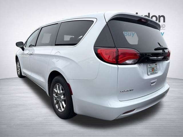 Used 2023 Bright White Clearcoat Chrysler LX image 12