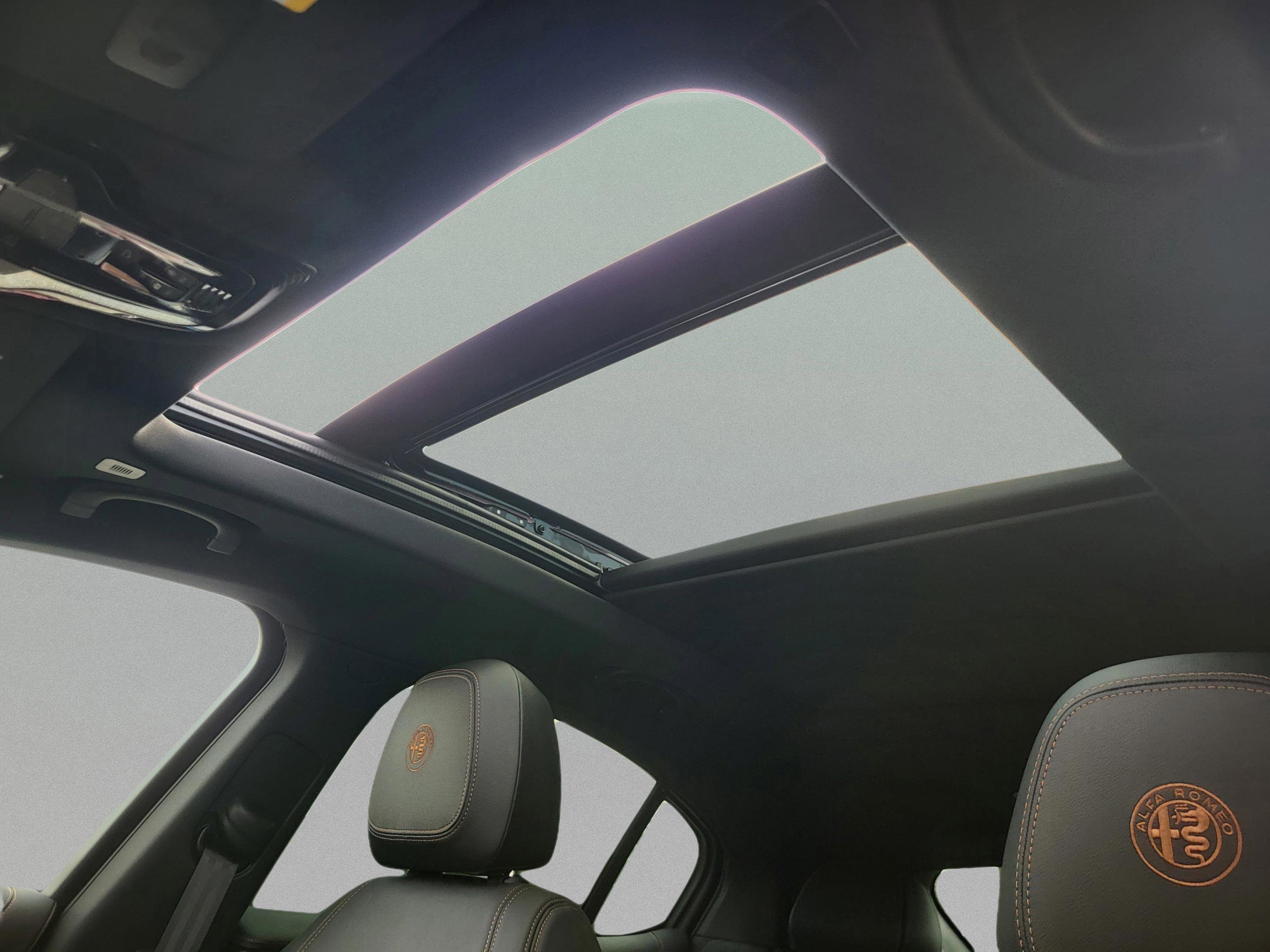 2025 Alfa Romeo Stelvio Intensa - Photo 40