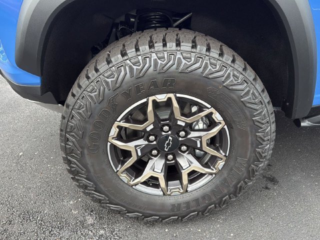 2026 Chevrolet Colorado ZR2 - Photo 17