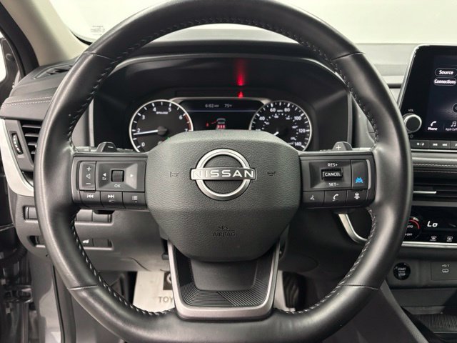 Used 2025 Gray Nissan SV image 22