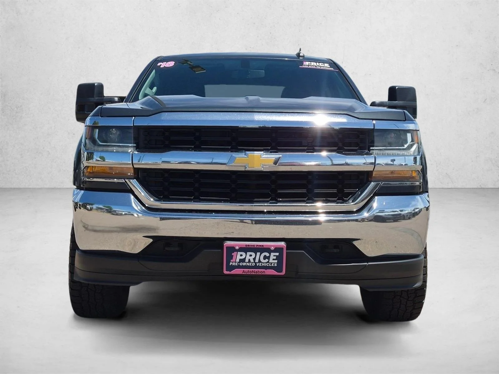 Used 2018 Graphite Metallic Chevrolet LT image 2