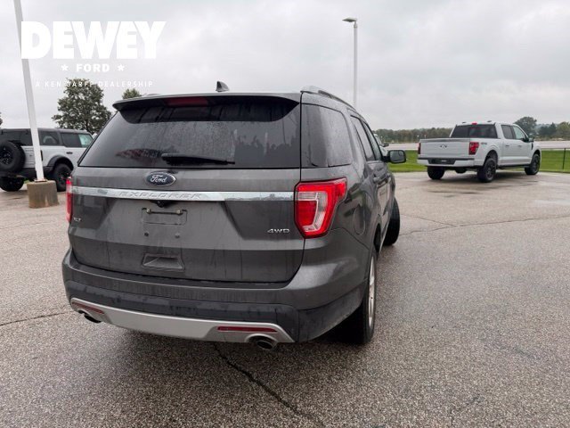 Used 2017 Magnetic Ford XLT image 12