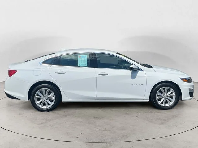Used 2024 White Chevrolet LT image 6