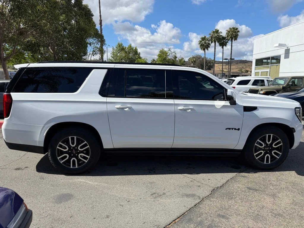Used 2024 White GMC AT4 image 16