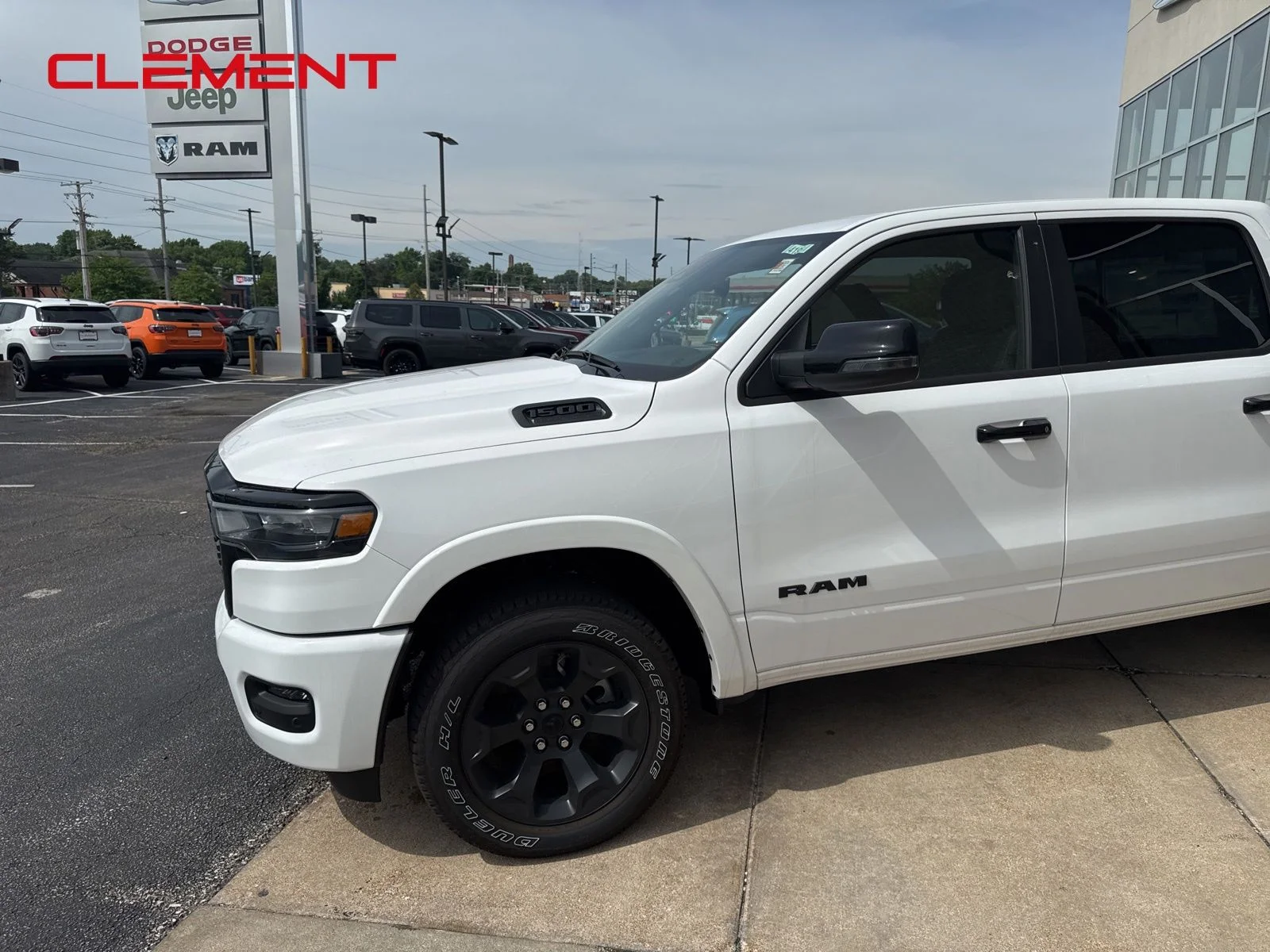New 2026 Bright White Clear-Coat Exterior Paint RAM Big Horn/Lone Star image 3