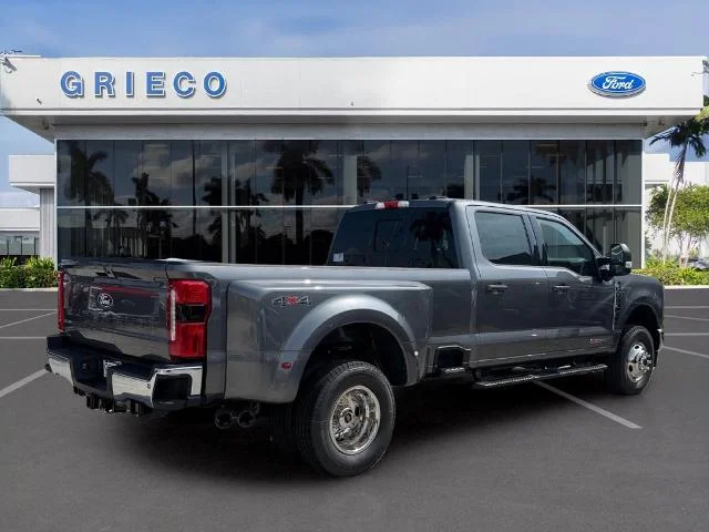 New 2027 Carbonized Gray Metallic Ford F-350® XLT image 25