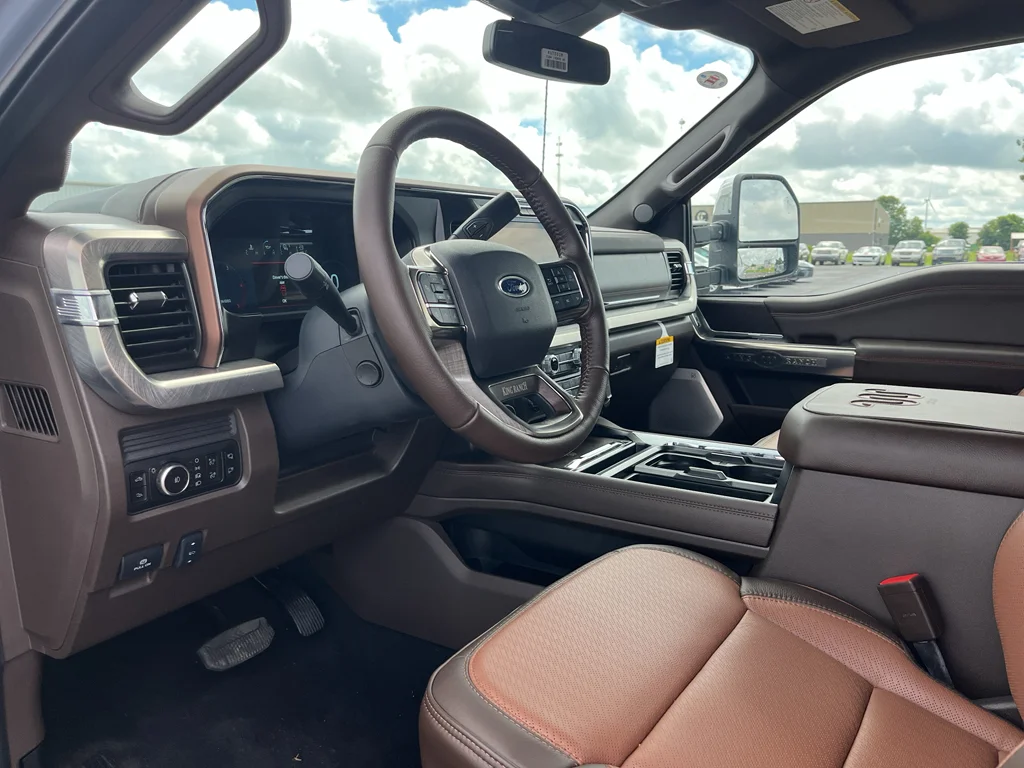 New 2026 Glacier Gray Metallic Tri-Coat Ford F-250® King Ranch® image 18