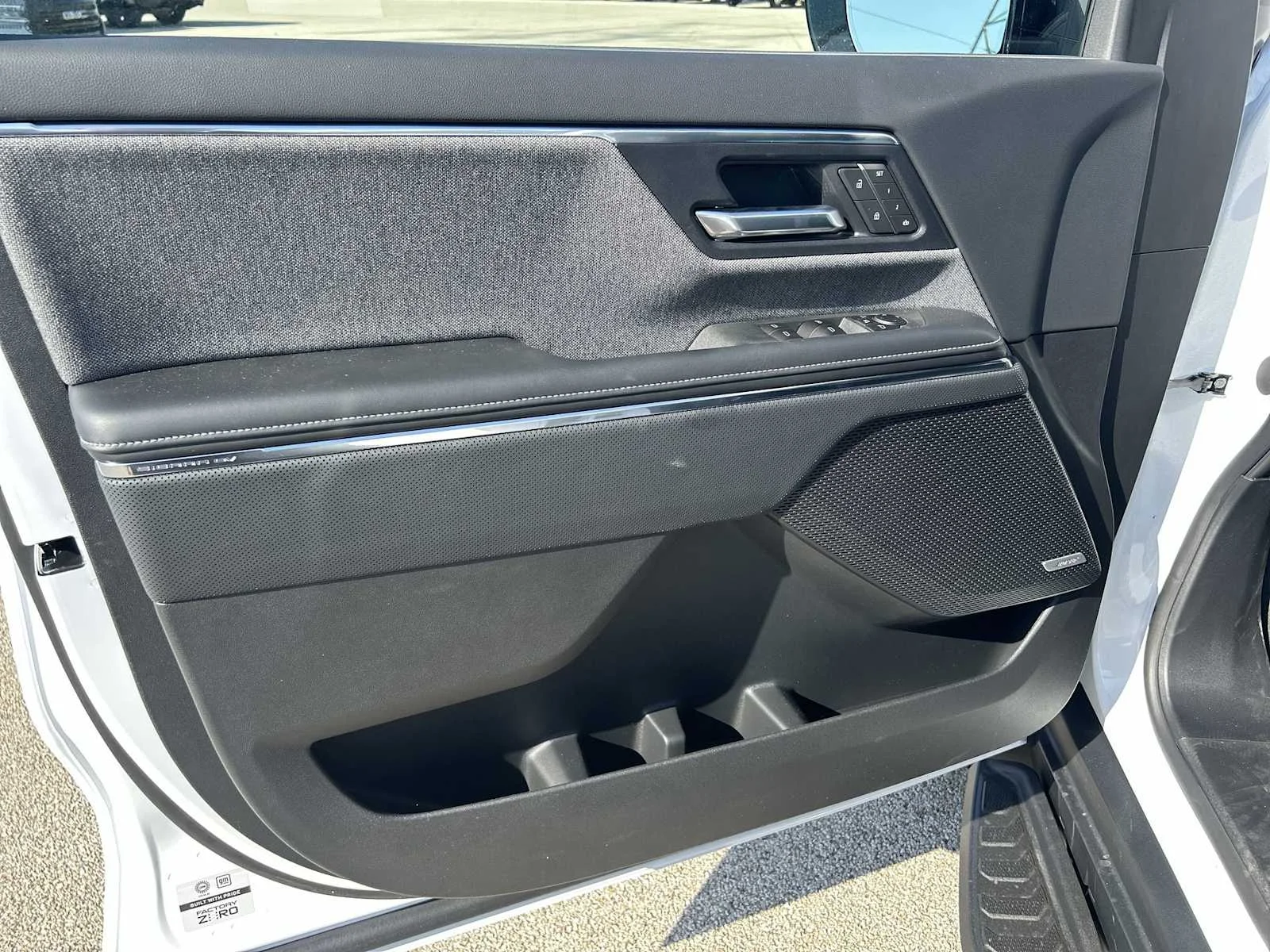 2026 GMC Sierra EV Elevation - Photo 21