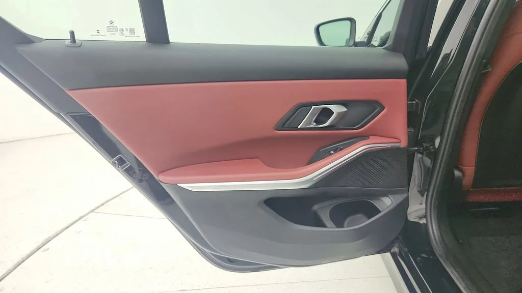2025 BMW 3 Series 330i - Photo 25