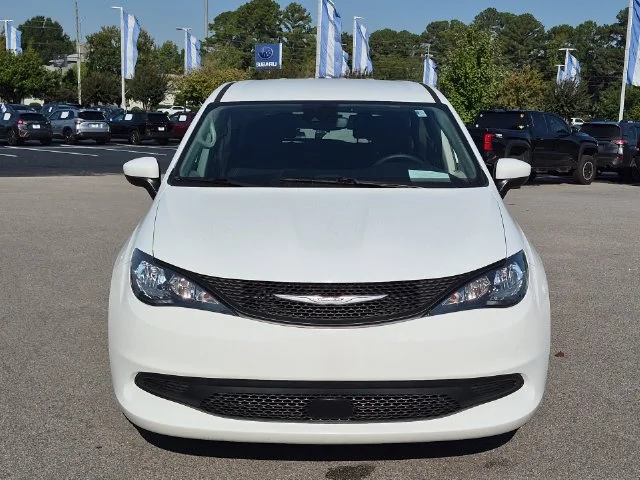 Used 2023 White Chrysler LX image 8
