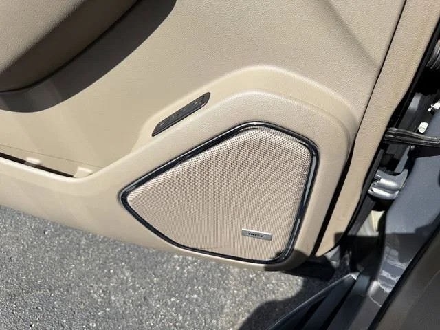 Used 2019 PEPPERDUST METALLIC GMC SLT Standard Edition image 24