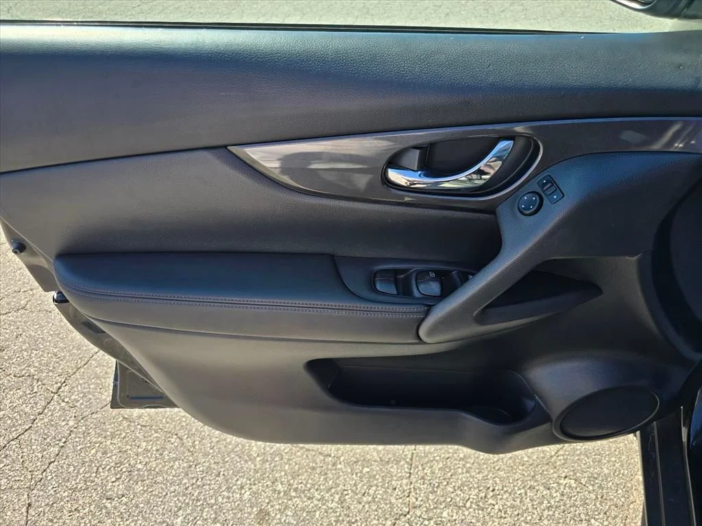 Used 2017 Black Nissan SV image 8