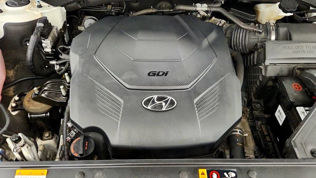 Used 2021 Hyper White Hyundai SEL AWD image 29