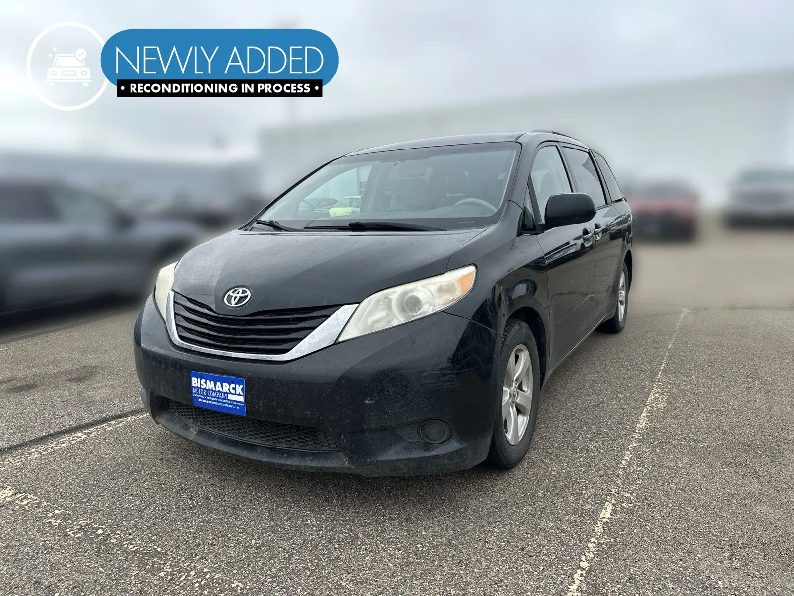 2014 Toyota Sienna LE V6 8-Passenger's photo