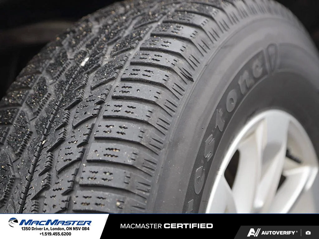 Used 2021  GMC  image 10