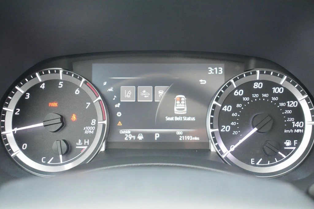 2023 Toyota Highlander XLE - Photo 13