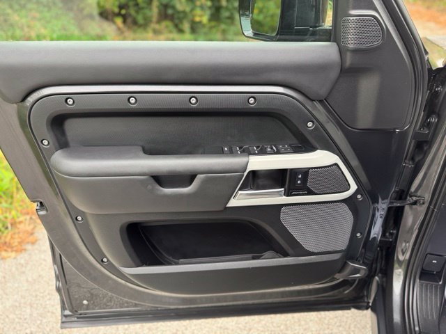 Used 2024 Carpathian Gray Premium Metallic Land Rover X-Dynamic SE image 8