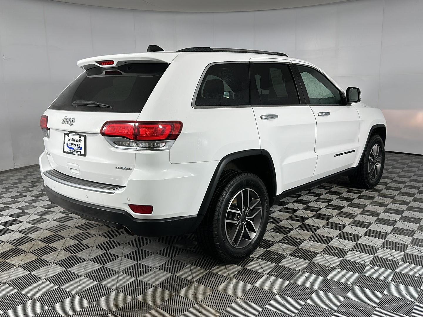 Used 2020 Bright White Clearcoat Jeep Limited image 7