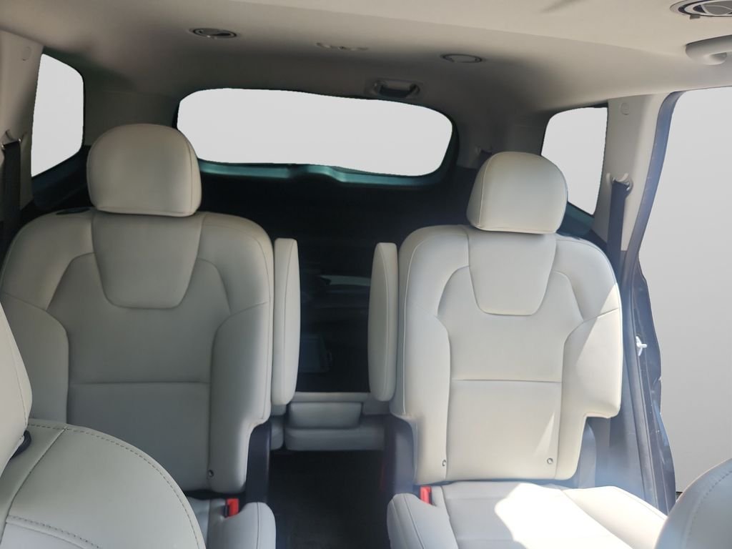 Certified Used 2022 Black Kia S image 18