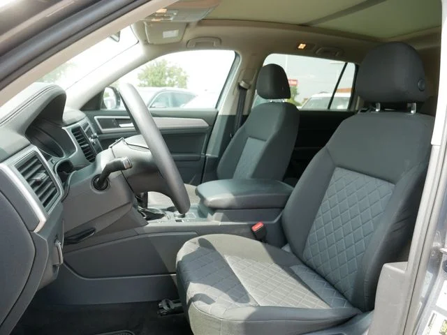 Used 2018 Gray Volkswagen Launch Edition image 15