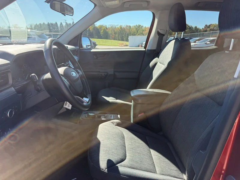 Used 2023 Red Ford XLT image 3