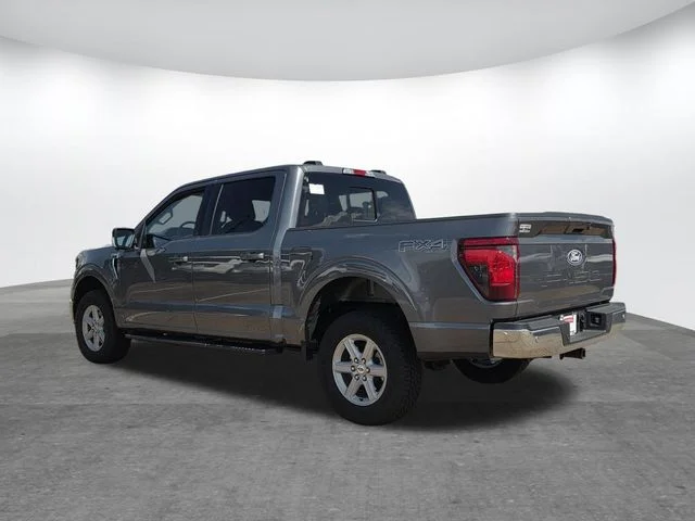 New 2026 Carbonized Gray Metallic Ford XLT image 32