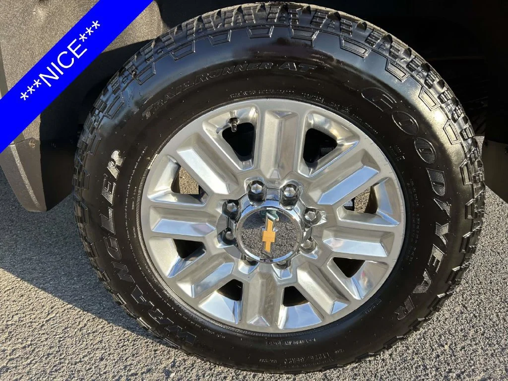Used 2025 Radiant Red Tintcoat Chevrolet High Country image 10