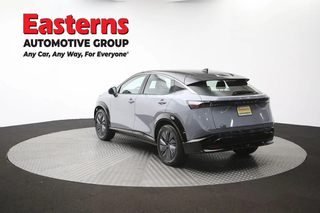 Used 2023 Gray Nissan VENTURE+ image 63