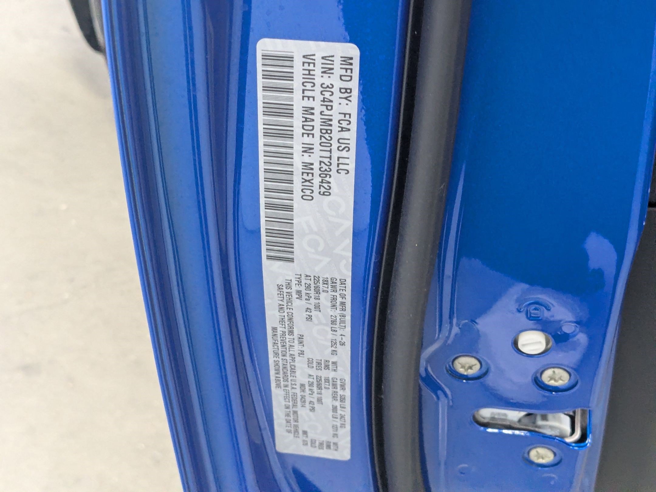 New 2026 Hydro Blue Pearl-Coat Exterior Paint Jeep Limited image 19