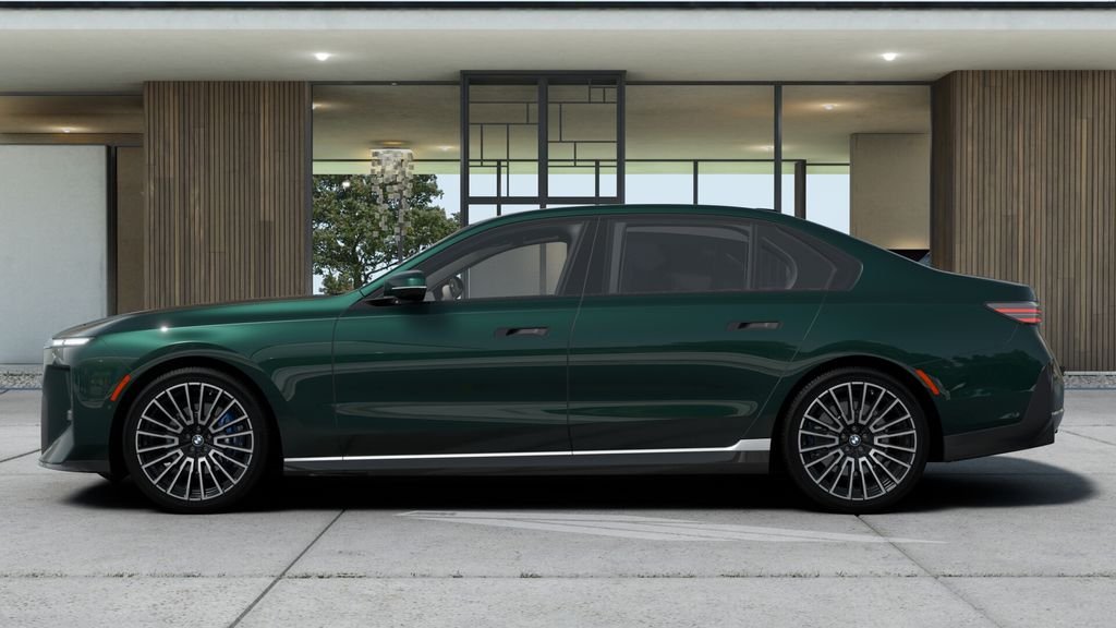 New 2027 Vancouver Green Metallic BMW 740 image 4