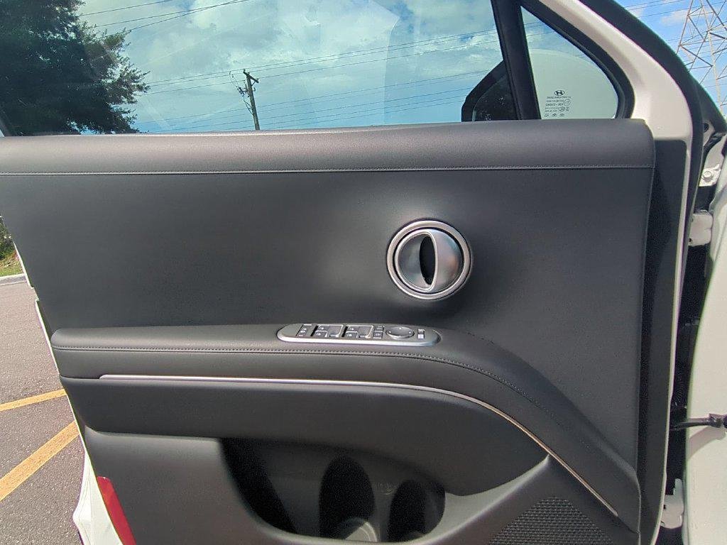 New 2027 White Hyundai Blue SEL 7P image 26