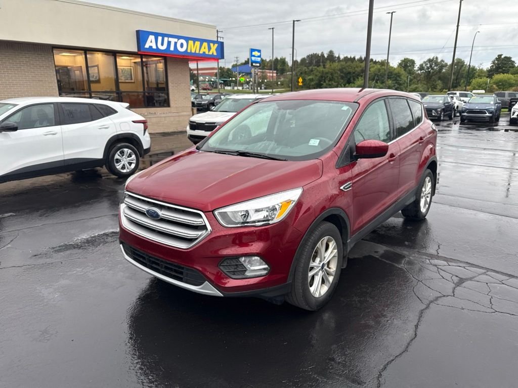 Used 2017 Ruby Red Metallic Ford SE image 2