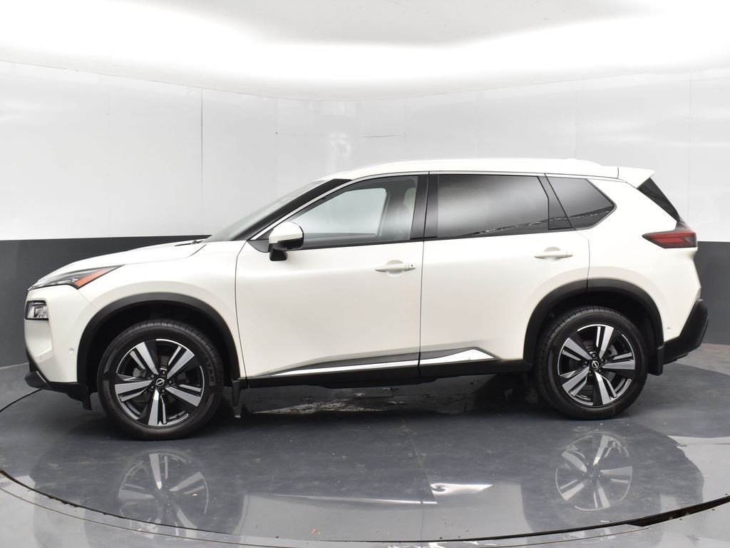 Used 2023 White Nissan SL image 16