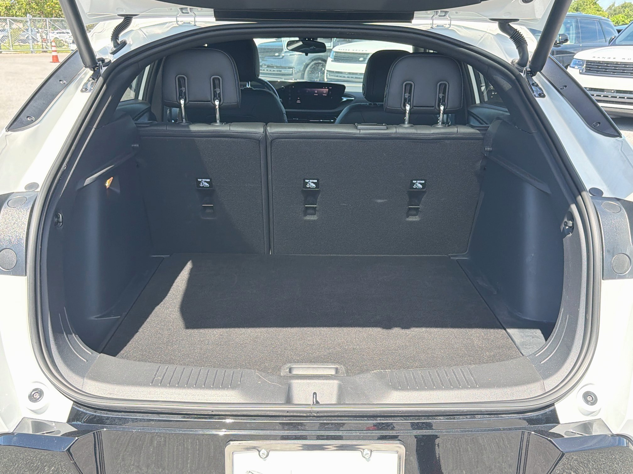 Used 2025 Summit White Buick Sport Touring image 12