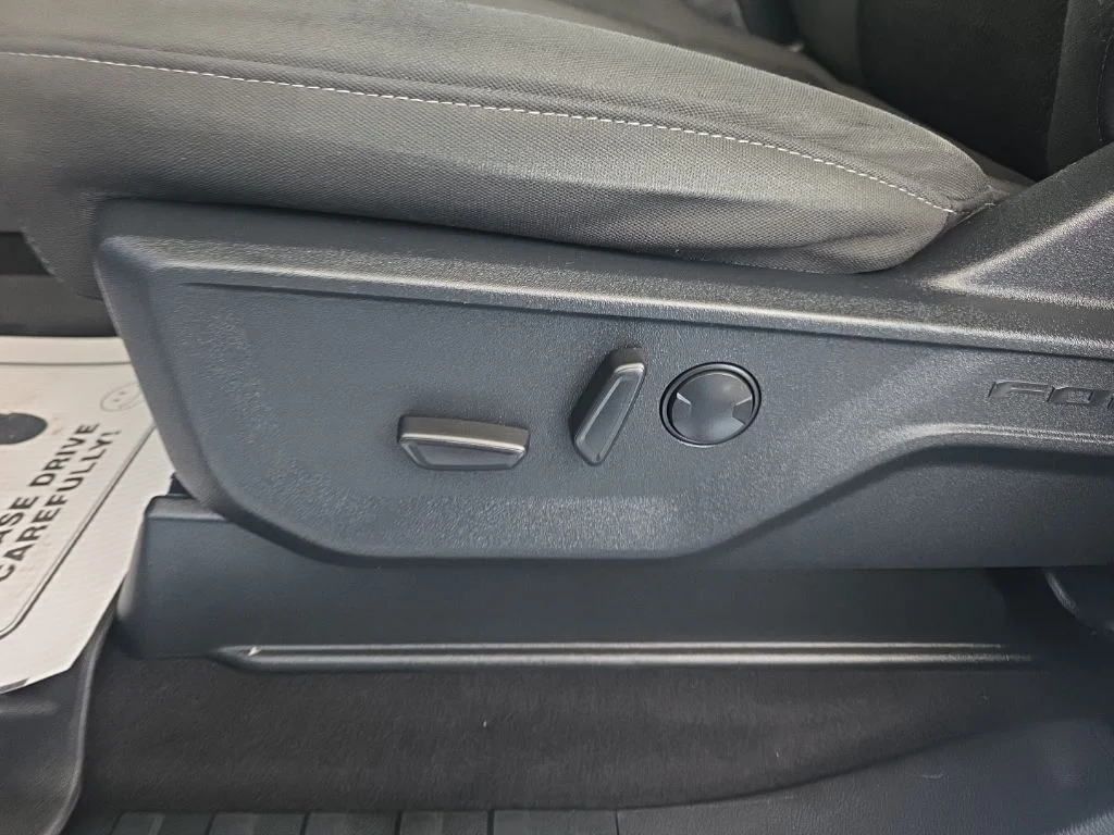 Used 2023 Gray Metallic Ford XLT image 18