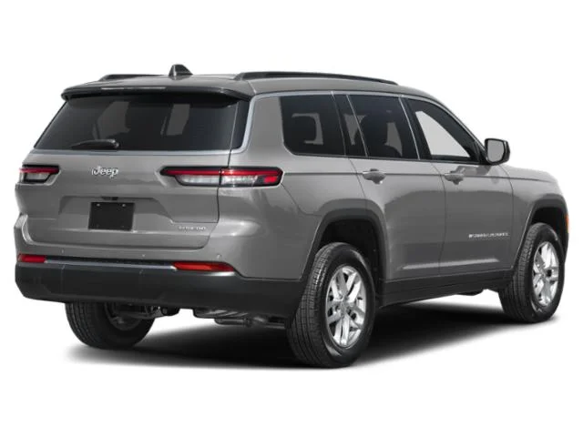 New 2027 Sting-Gray Clearcoat Jeep Limited image 3