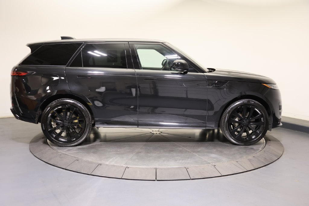 Certified Used 2026 Santorini Black Metallic Land Rover Dynamic SE image 6
