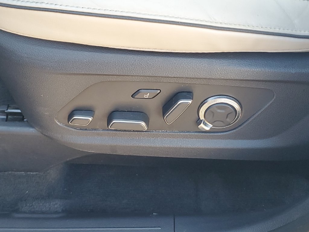 Used 2024 Gray Hyundai Calligraphy image 16