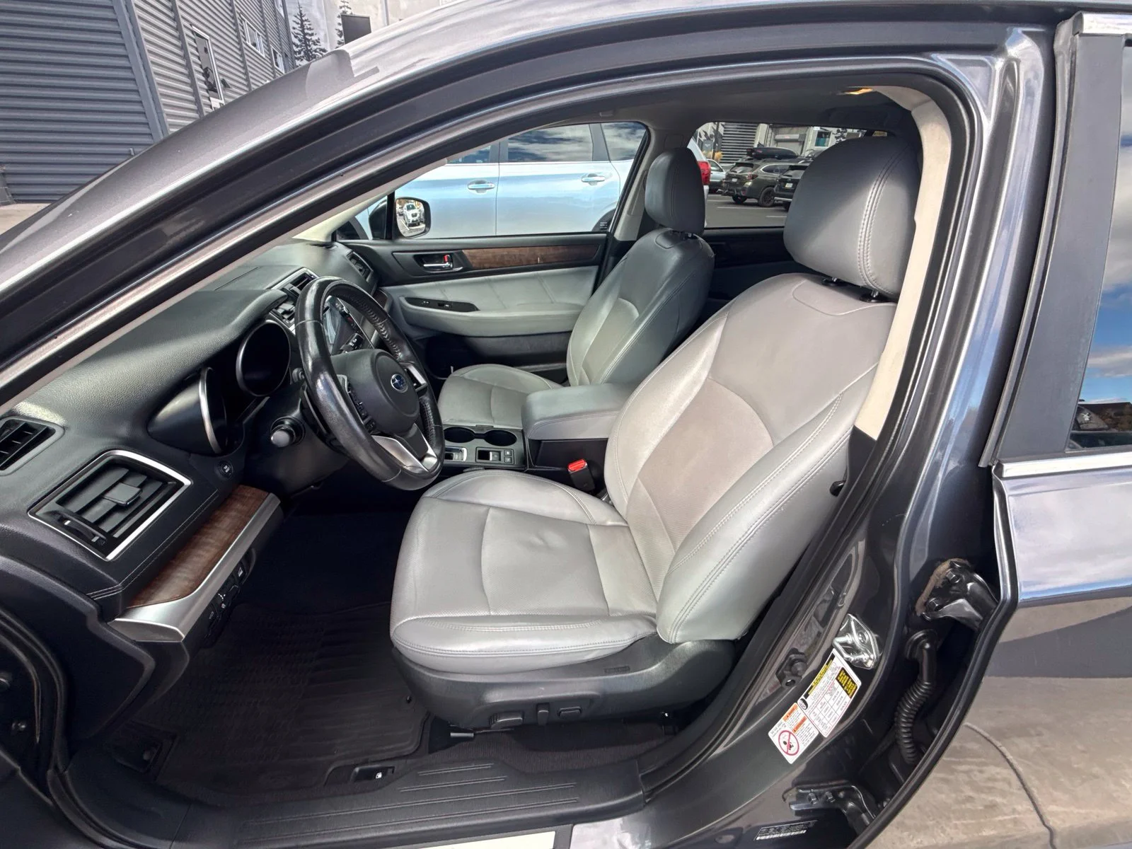 Used 2018 Gray Metallic Subaru 2.5i image 9