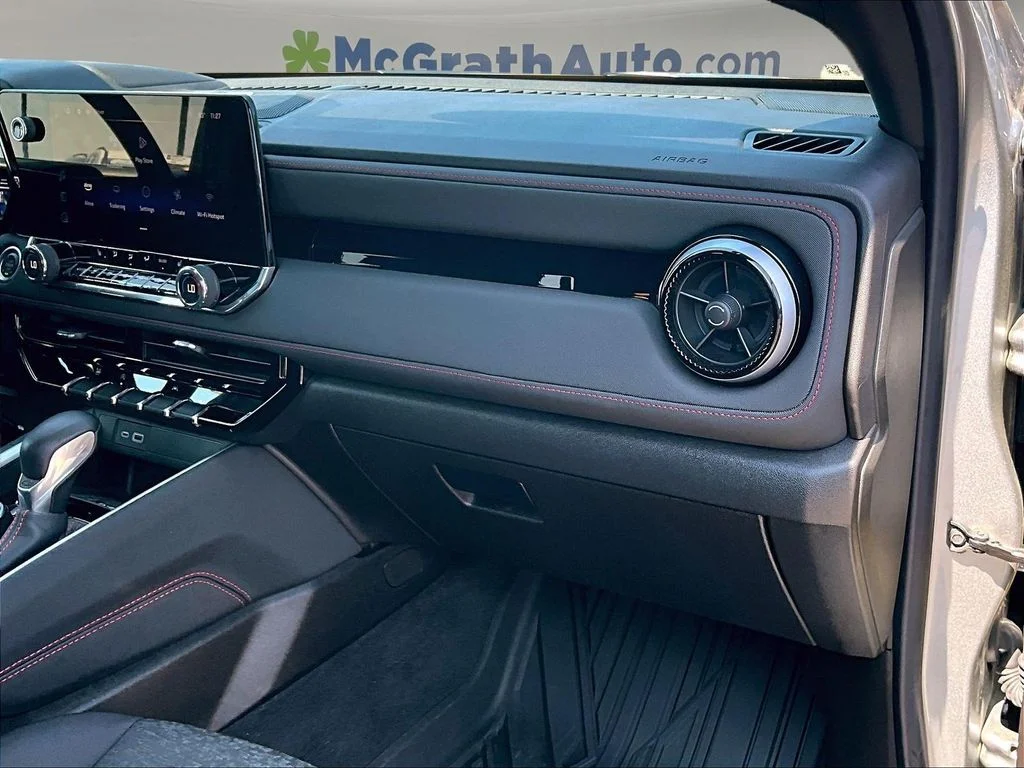 Used 2024 Gray Chevrolet Z71 image 29