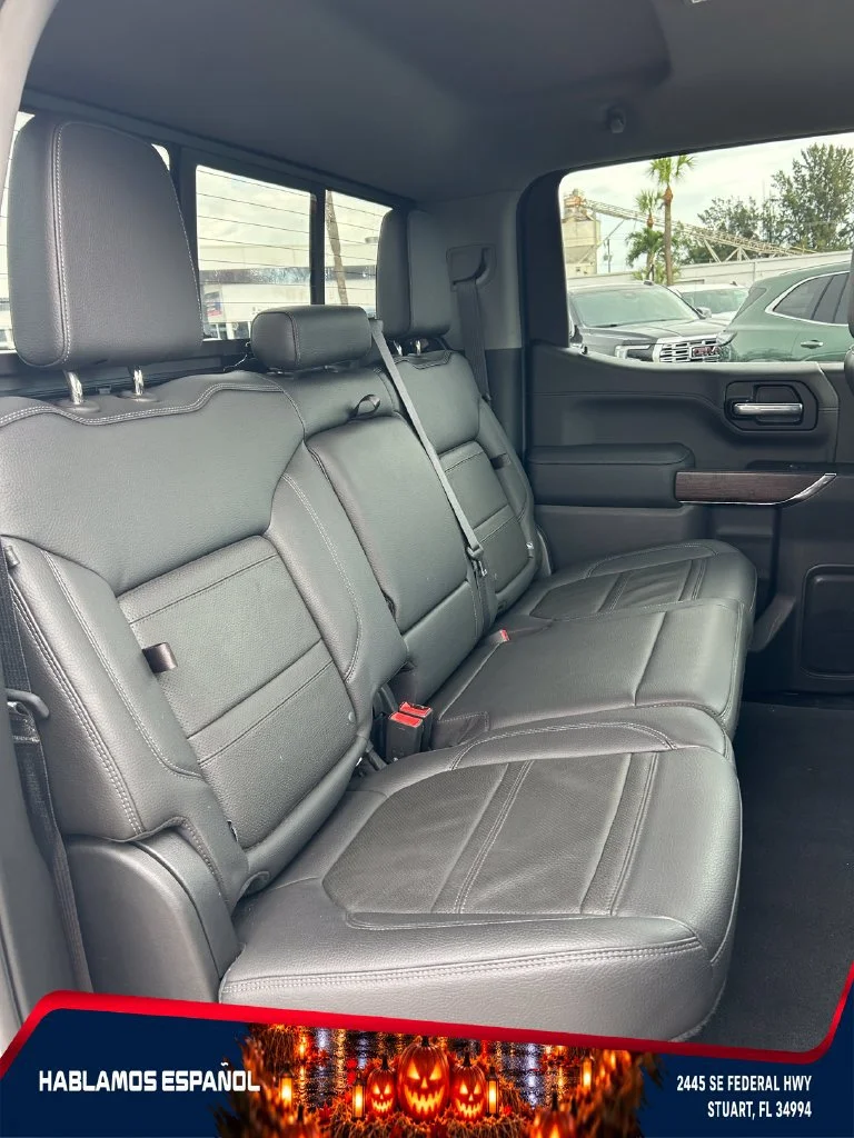 Used 2021 WHITE FROST TRICOAT GMC Denali image 27