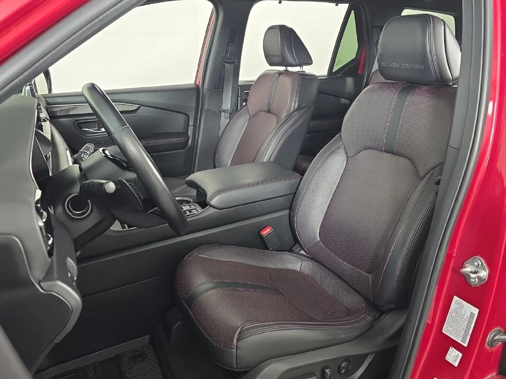 2025 Honda Pilot Black Edition - Photo 23