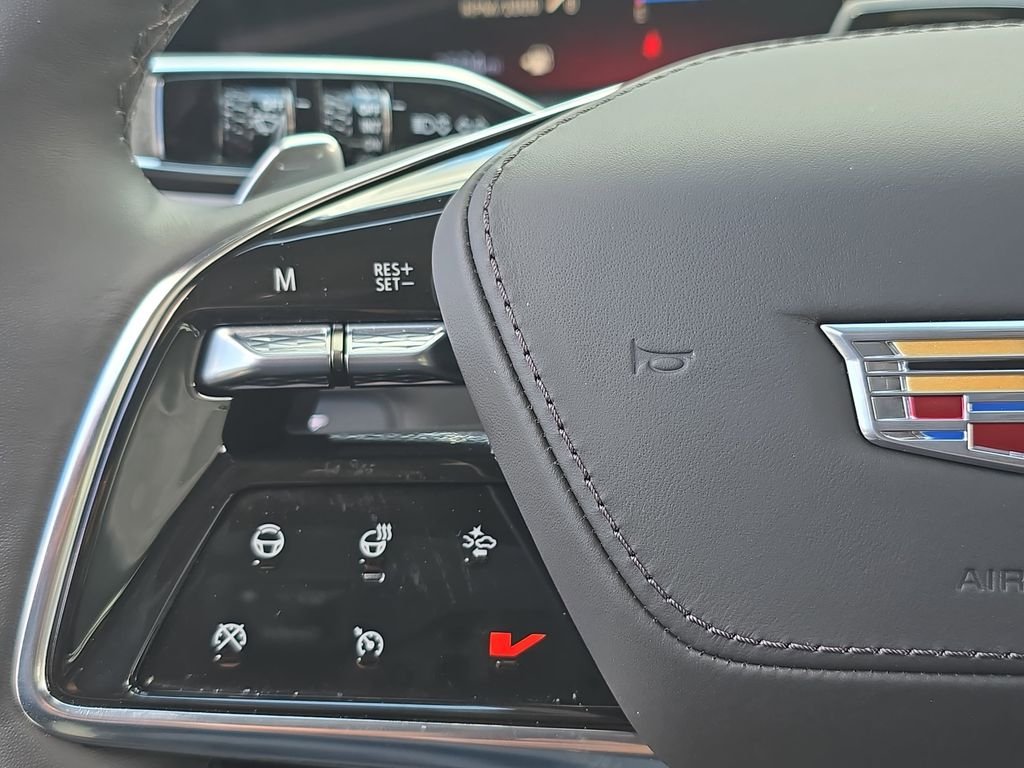 Used 2025 Silver Cadillac V-Series image 22