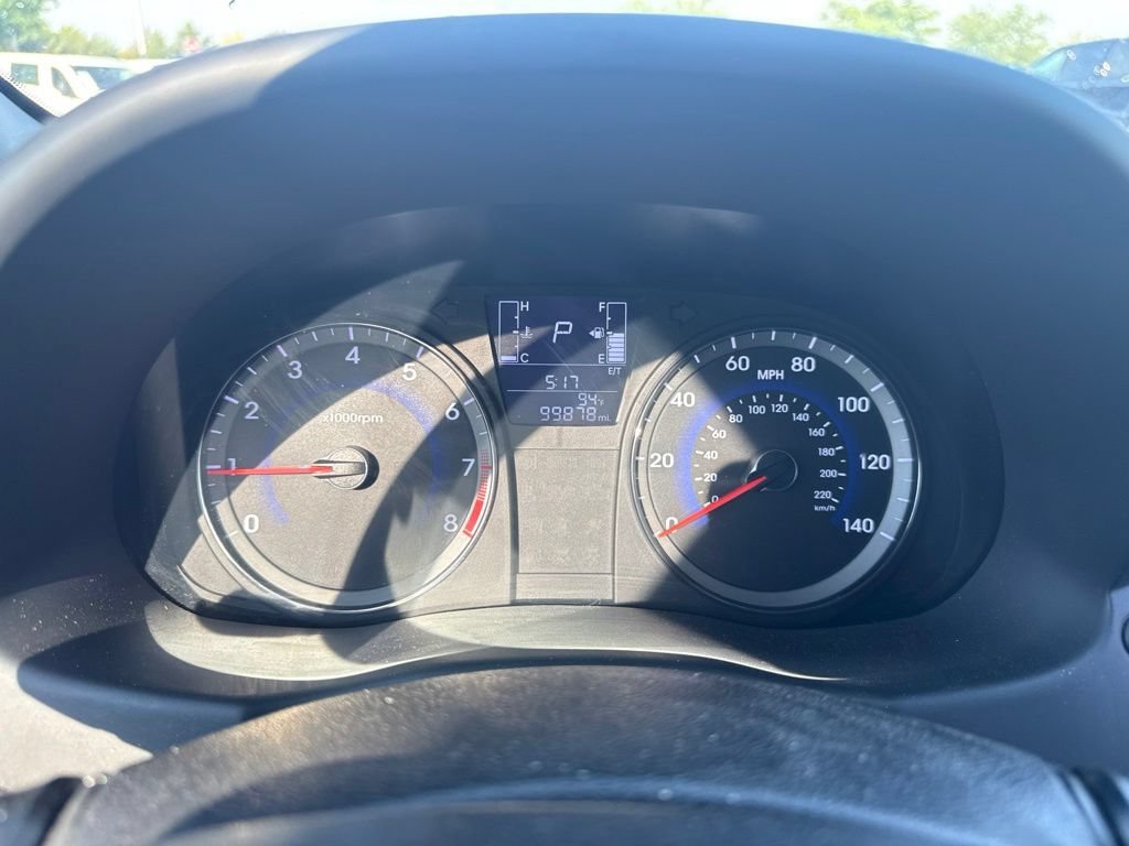 Used 2016 Ultra Black Pearl Hyundai SE image 24